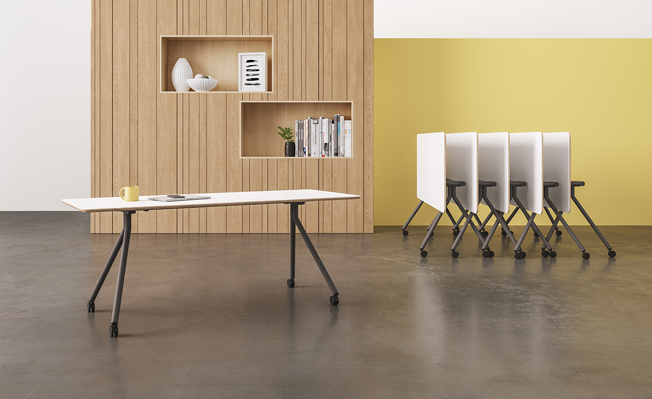 Cromo Meeting Tables