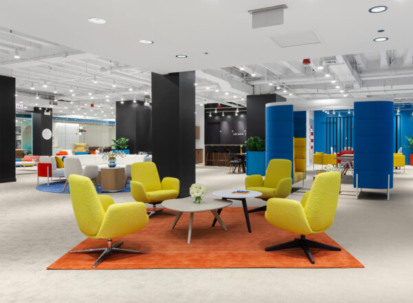 Plumeya Lounge with Ravelle Occasional Tables